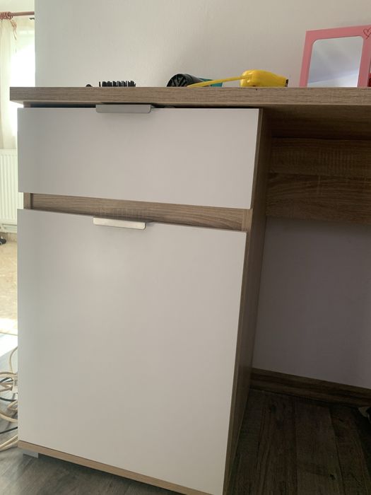 Masă de machiaj / birou compact stejar sonoma – stare impecabilă