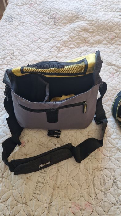 Продавам Nikon D5100 с 2 обектива