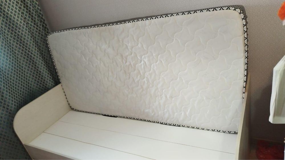 Продам кровать