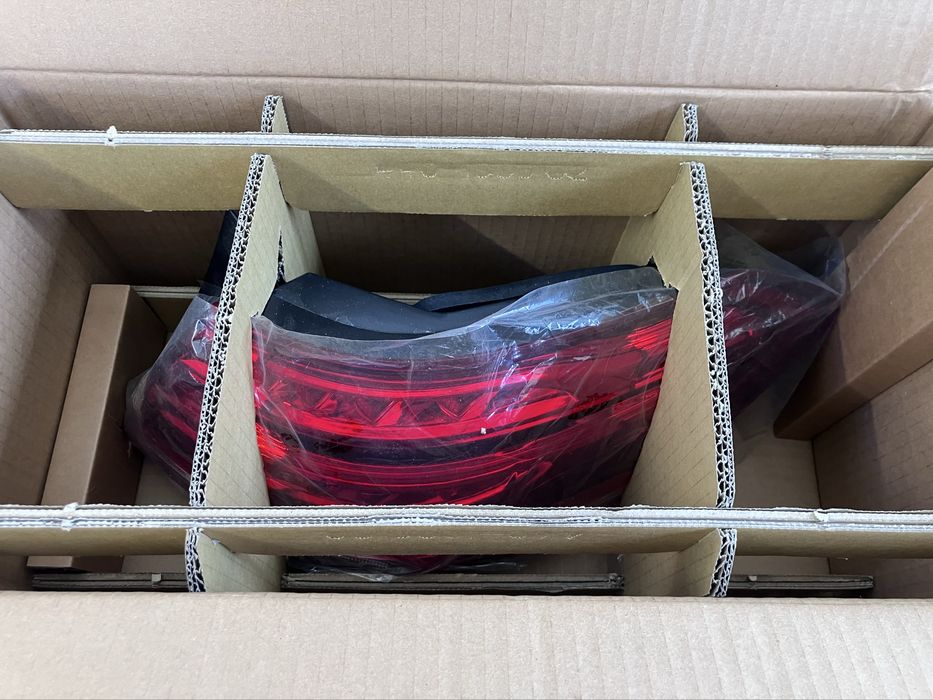 Lampa stop dreapta Mercedes E