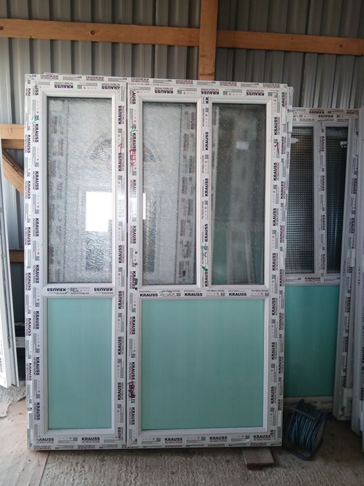 Vand tâmplărie PVC preț producator