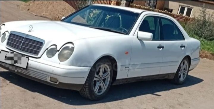 Продам Mercedes- Benz E 200