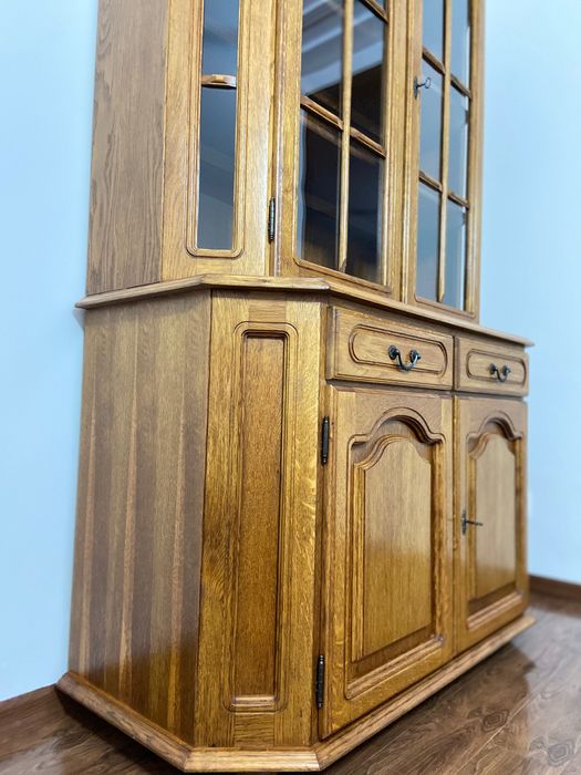 Bibliotecă din lemn