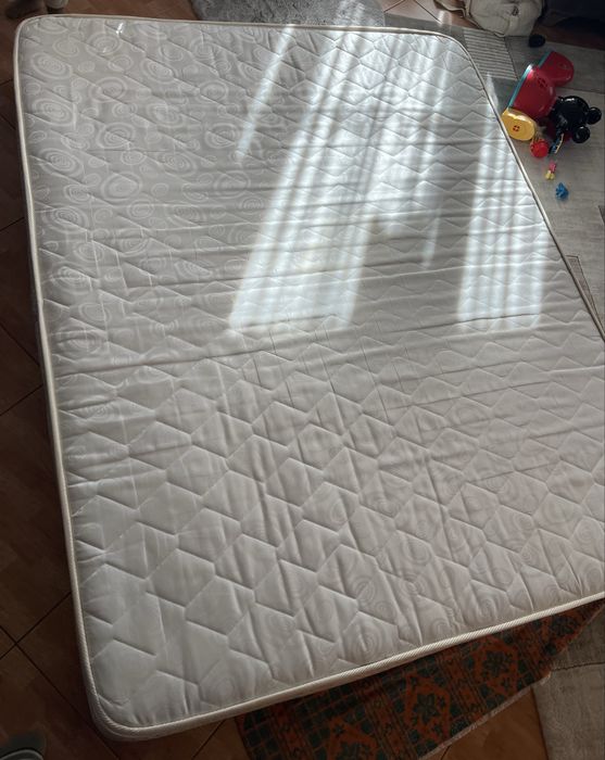 Saltea de vanzare
