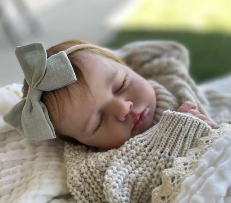 Реалистична кукла