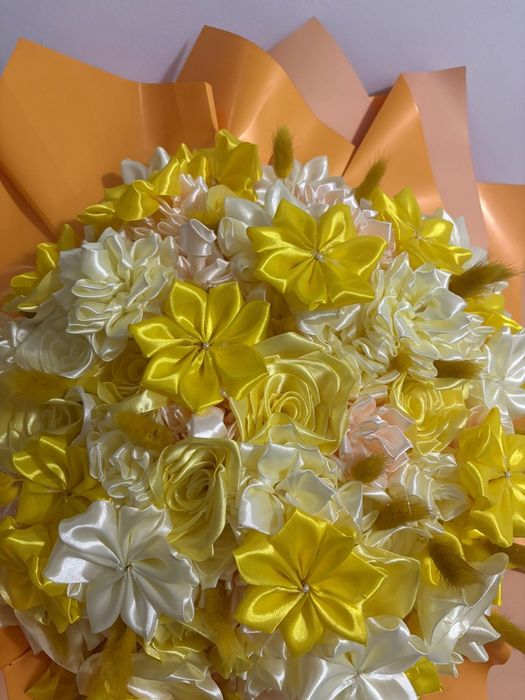 Buchet trandafiri din satin