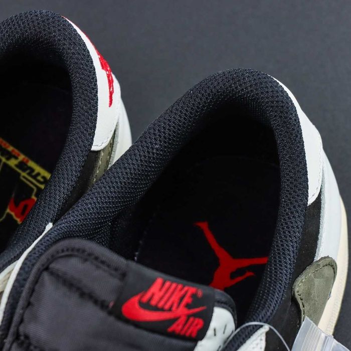 Обувки Air Jordan 1 Travis Scott Reverse Olive 41 EU