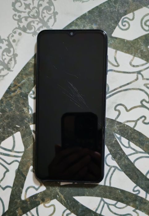 Продам Samsung galaxy a13 128gb состояние идеал