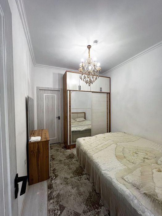 Миробод Авеню оркаси Ойбек метро атрофида  2 хонали квартира