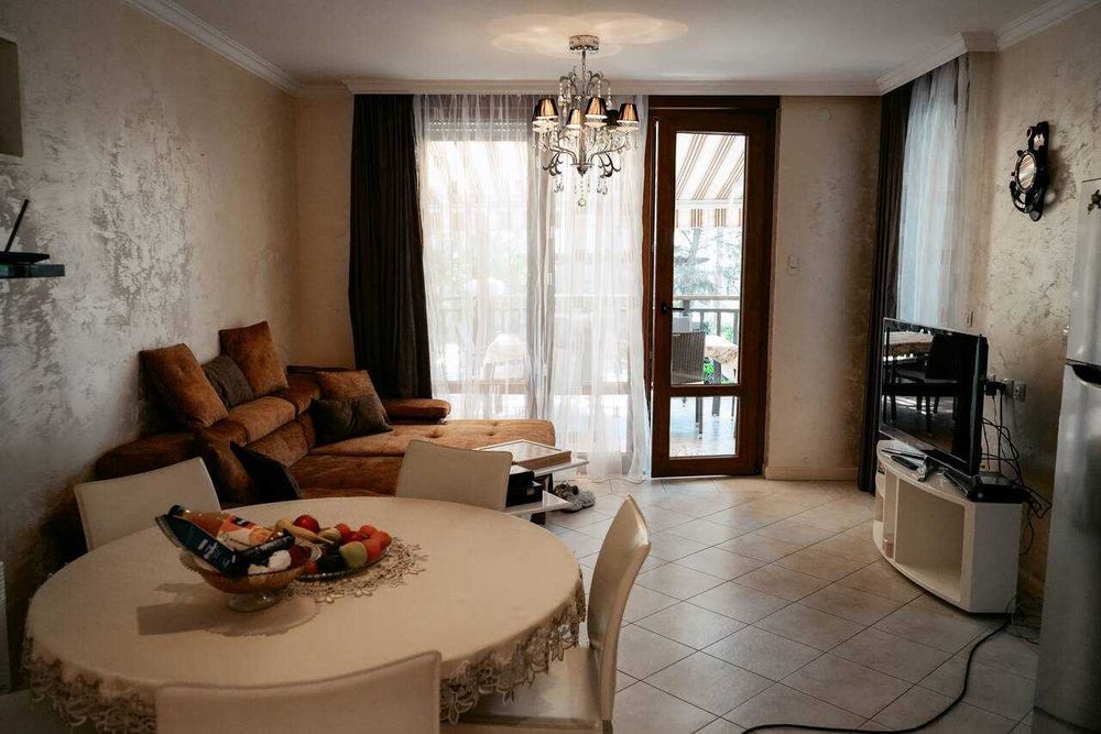 Продава се Тристаен апартамент в Созопол - 165 кв.м за 1819 €/кв.м - Снимка #1