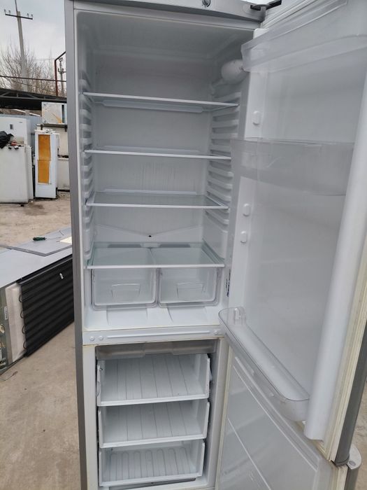 Холодильник рабочая все Доставка есть