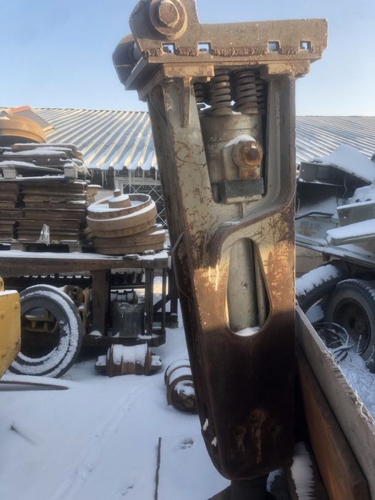 Гидромолот для экскаватора б/у