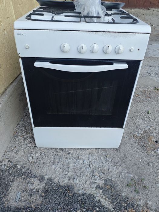 Продам газ плиту