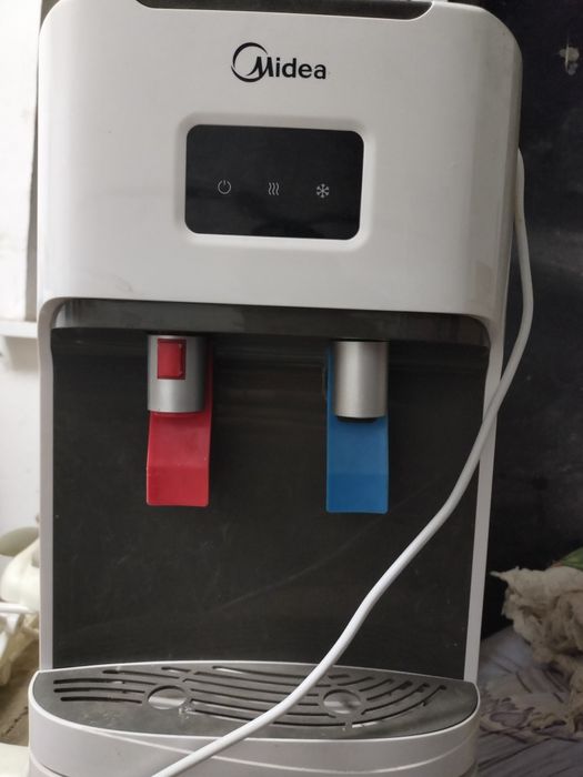 Кулер для воды Midea
