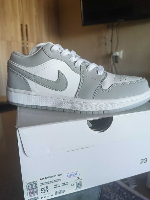 Кроссовки женские. Оригинал