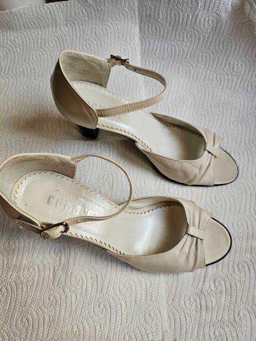 Pantofi din piele naturala eleganti pentru femei