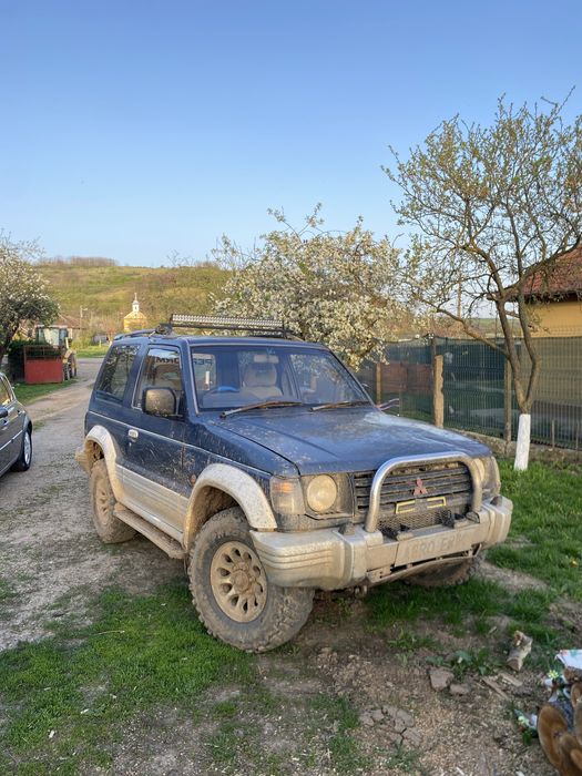 Mitsubishi Pajero 2.5