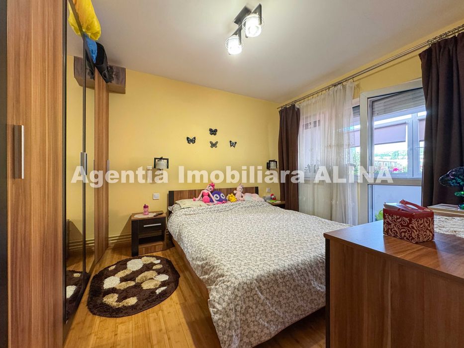 Ap. 3 camere in Deva, zona Astoria, 70 mp, decomandat, etaj 3.