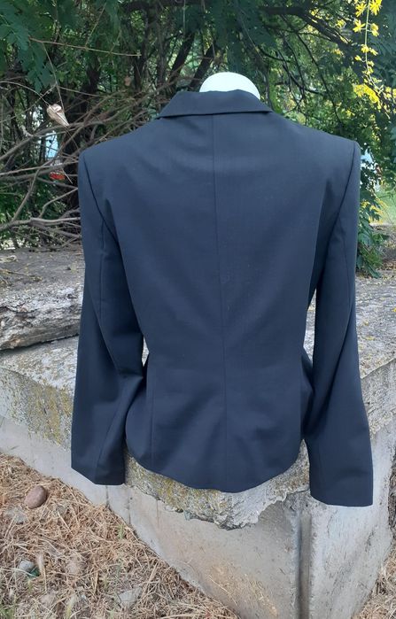 Дамско сако,вталено, делово.Vogue,черно, 40 размер