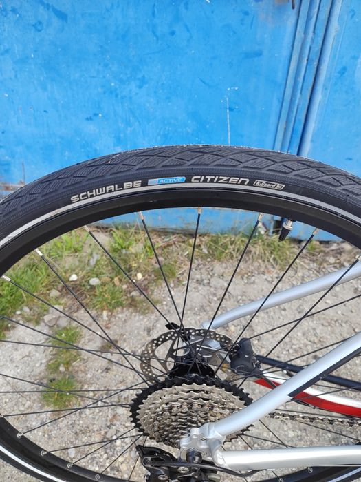 Продавам Boardmah hyb 8.8