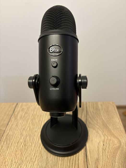 Microfon USB Blue Yeti – cutie si cablu incluse – stare foarte buna