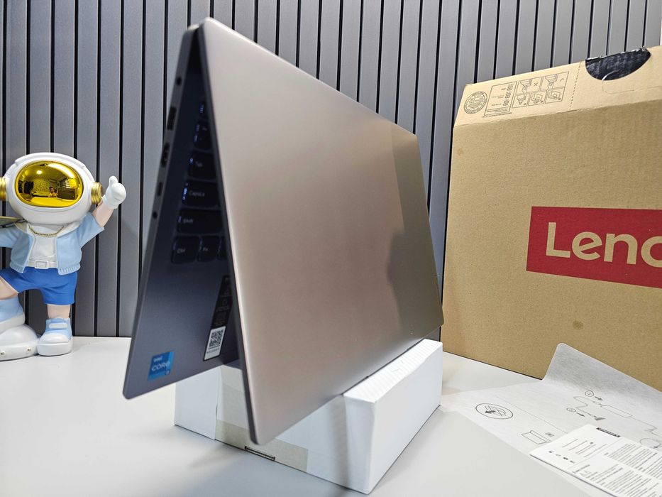 ПРОДАМ Lenovo Slim 3 Ноутбук Core™ i3 13-ПОКОЛЕНИЯ/8GB/512SSD/15.6"FHD