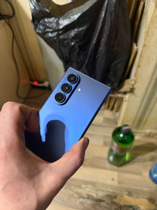 Samsung Z-fold 7 512GB