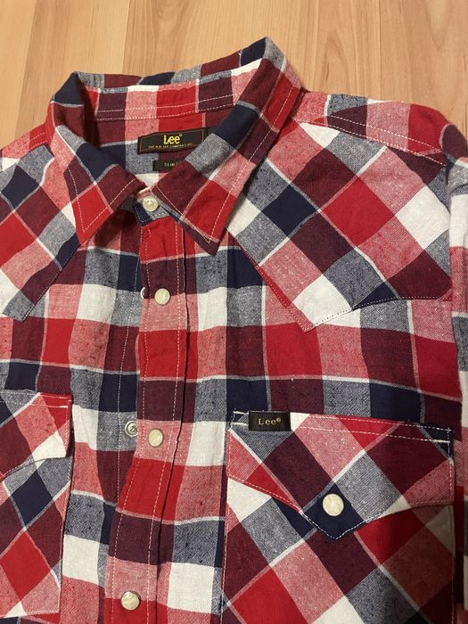 Продавам мъжка риза Lee