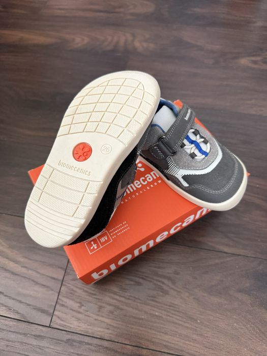 Pantofi sport / Adidași băieți Biomecanics - Mărimea 26 - Noi în cutie