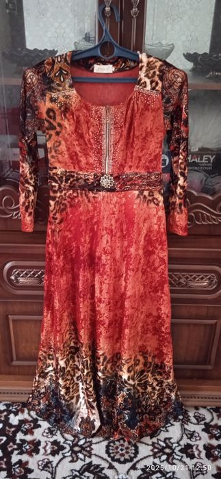 Kiyimlar sotiladi 30 40 mingdan berib yuboraman