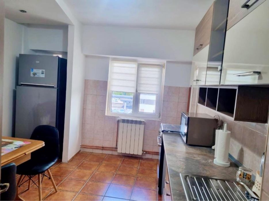 Închiriez apartament 2 camere