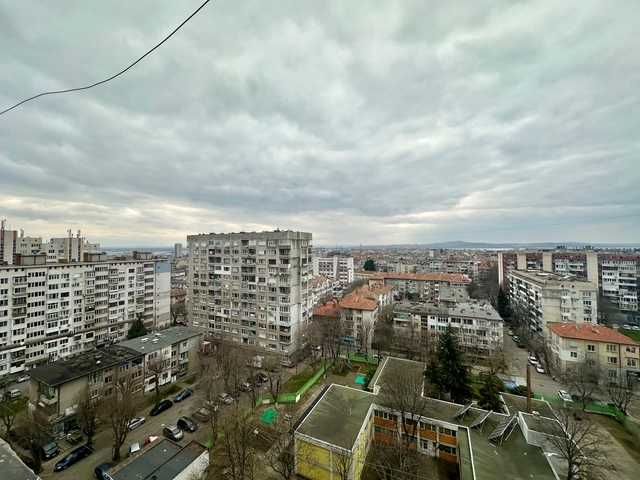 Тристаен апартамент за продажба в Бургас