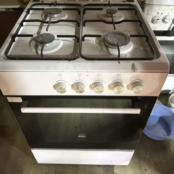 Продам газ плиту