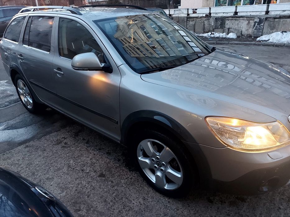 Vand skoda Octavia Scout 2011
