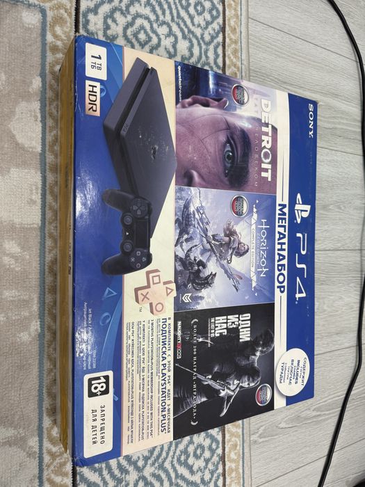 Продам консоль Sony PlayStation 4