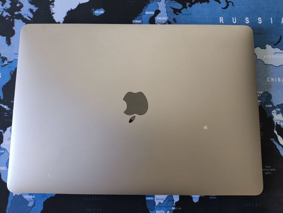 MacBook air m1 16/256