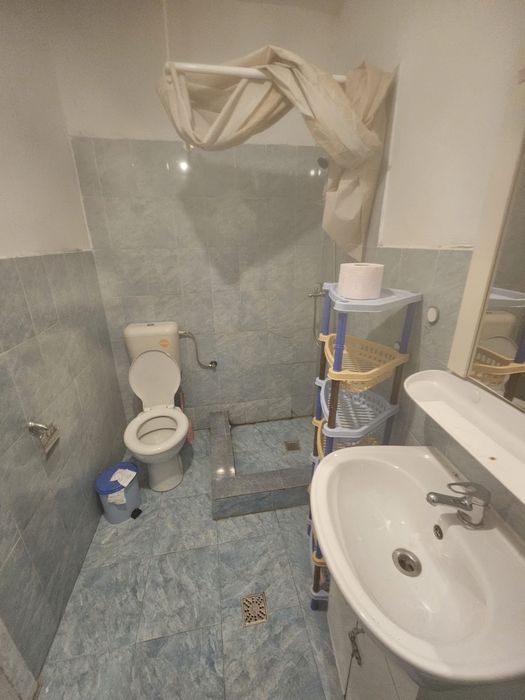 Inchiriez casa,Nasaud pretul este de 1200 lei.