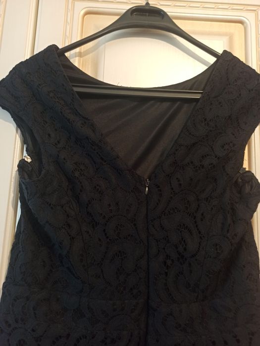 Стильное платье для кормящих мамочек