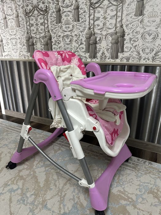 Детский стульчик для кормления
