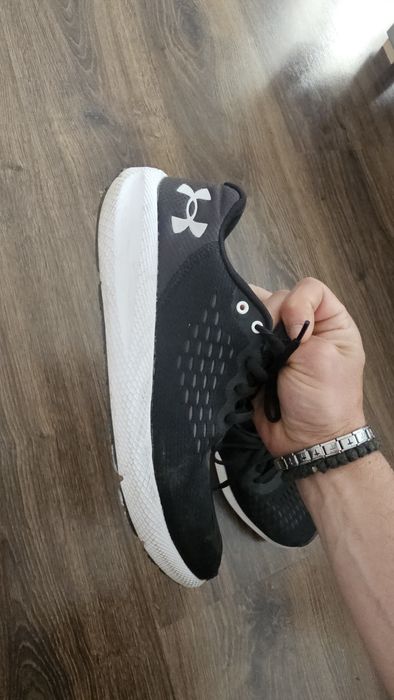 Adidași  Under Armour  Charged