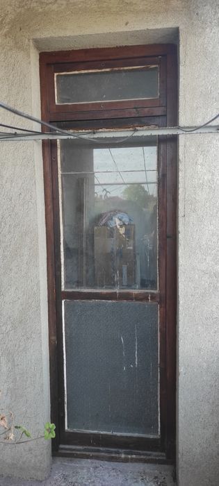 Дървена дограма врати и прозорци