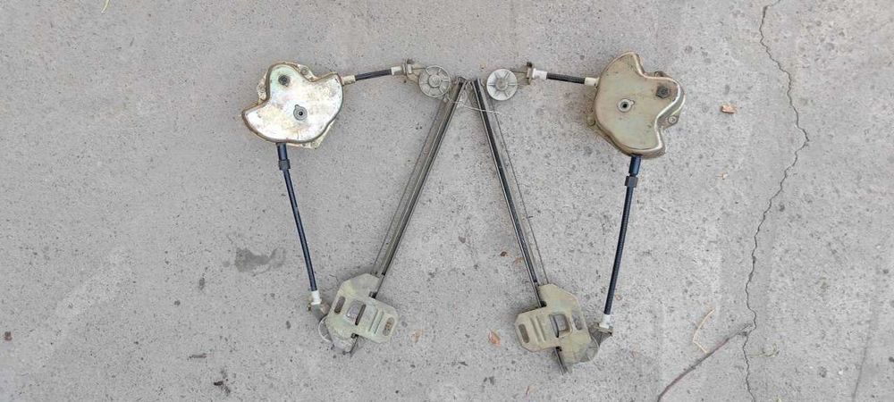 Стеклоподъемники заднии ручные лада 2110