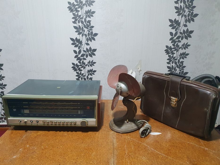 Антиквариат Портфель вентилятор проигрыватель
