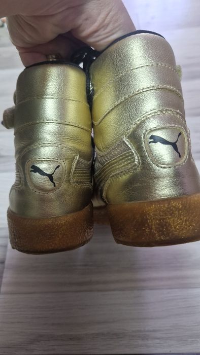 Ghete puma superbe aurii
