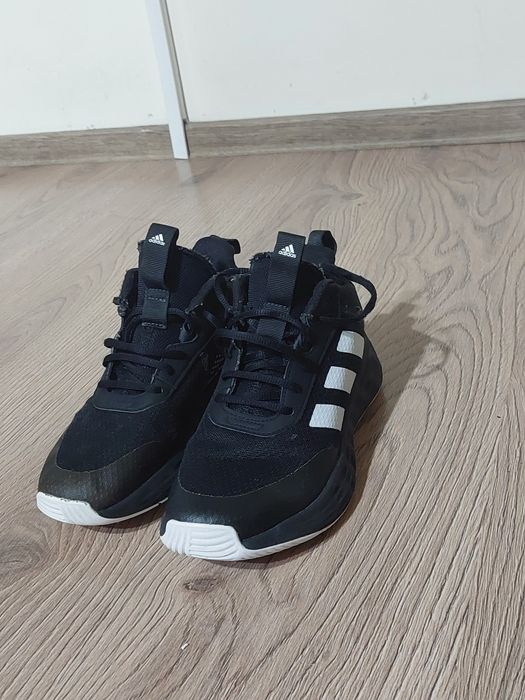 Vand adidași, Adidas! Mărimea 36