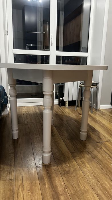 Стол кухонный белый