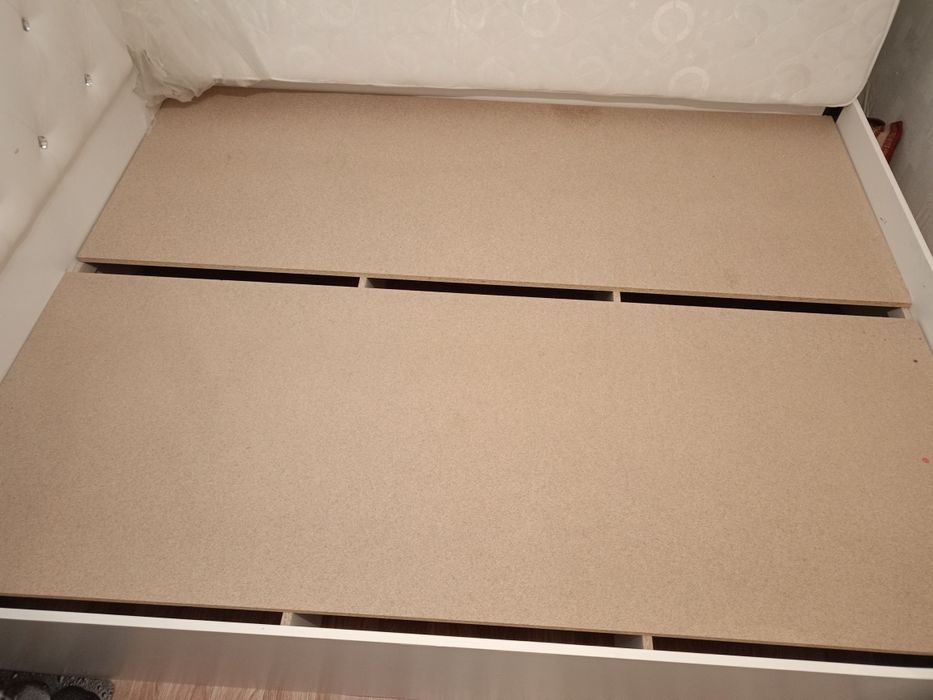 Продам двухспальную кровать