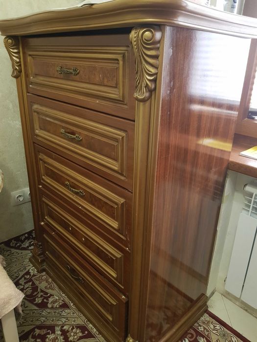 Кроват   (+ бонус комод)