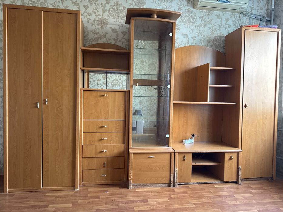 Отдам мебель среднее состояние