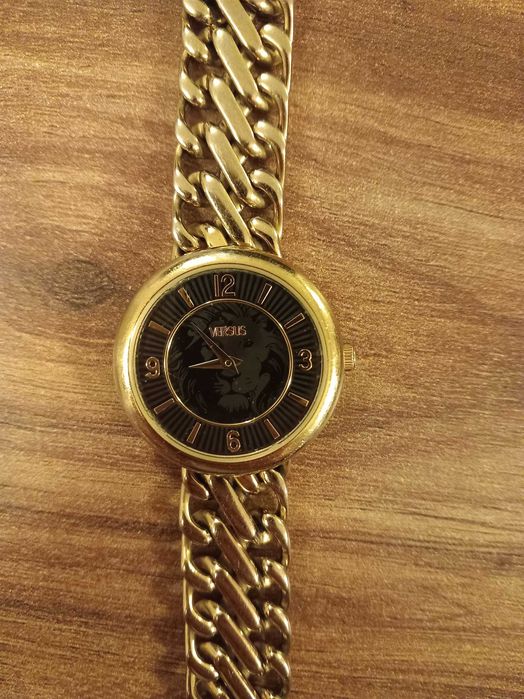 Часовник Versace